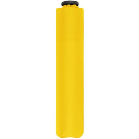 A Doppler Zero 99 sárga női esernyő a márka legkönnyebb kézi nyitású darabja.